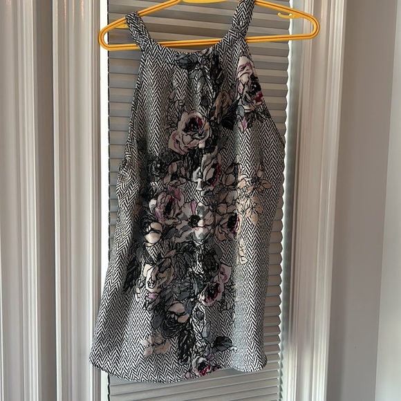 Floral halter top - Picture 2 of 6